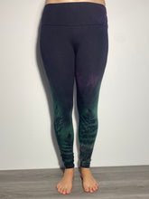 Load image into Gallery viewer, Northern Lights Leggings