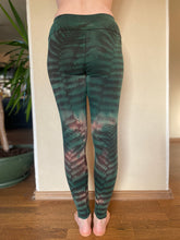 Load image into Gallery viewer, Villua Leggings