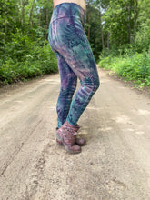 Load image into Gallery viewer, Pella Leggings