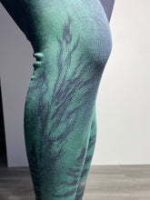 Load image into Gallery viewer, Northern Lights Leggings