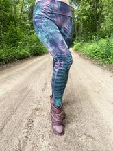 Load image into Gallery viewer, Pella Leggings