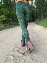 Load image into Gallery viewer, Hydra Leggings