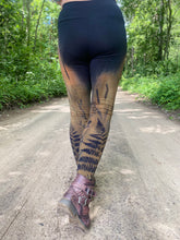 Load image into Gallery viewer, Straw Leggings