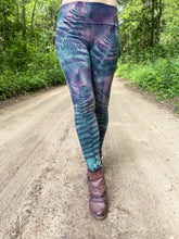 Load image into Gallery viewer, Pella Leggings