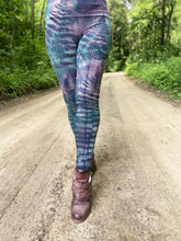 Load image into Gallery viewer, Pella Leggings