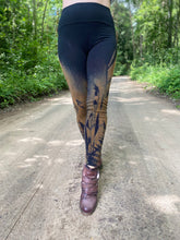 Load image into Gallery viewer, Straw Leggings