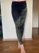 Load image into Gallery viewer, Pollux Leggings