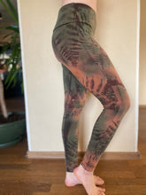 Load image into Gallery viewer, Seginus Leggings