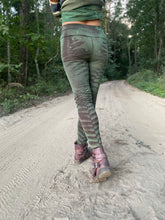 Load image into Gallery viewer, New Moon Leggings