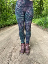 Load image into Gallery viewer, Pella Leggings