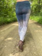 Load image into Gallery viewer, Silver Night Leggings