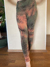 Load image into Gallery viewer, Seginus Leggings