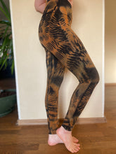 Load image into Gallery viewer, Pavo Leggings