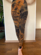 Load image into Gallery viewer, Pavo Leggings