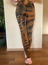 Load image into Gallery viewer, Pavo Leggings