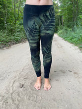 Load image into Gallery viewer, Ratri Leggings