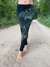 Load image into Gallery viewer, Ratri Leggings