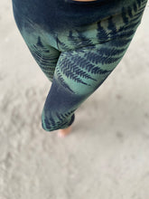 Load image into Gallery viewer, Ratri Leggings