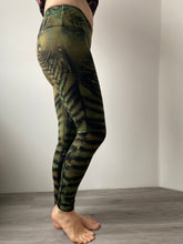 Load image into Gallery viewer, Betria Leggings