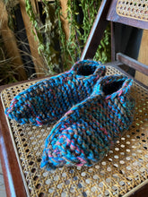 Load image into Gallery viewer, Cozy Cozy Slippers
