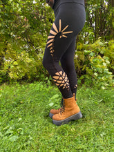 Load image into Gallery viewer, Black Star Leggings