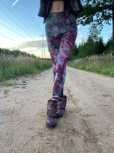 Load image into Gallery viewer, Pegasi Star Leggings