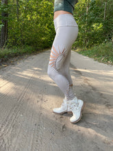 Load image into Gallery viewer, Star Dust Leggings