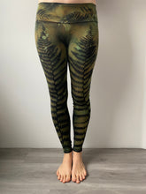 Load image into Gallery viewer, Betria Leggings