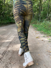 Load image into Gallery viewer, Crux Leggings