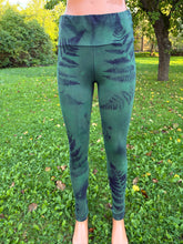 Load image into Gallery viewer, Armus Leggings
