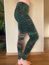 Load image into Gallery viewer, Villua Leggings
