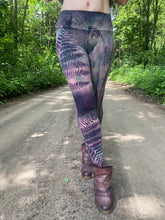 Load image into Gallery viewer, Lacerta Leggings

