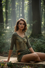 Load image into Gallery viewer, Green Lupine Crop Top Jumper
