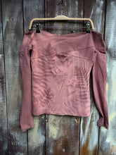 Load image into Gallery viewer, Pink Off Shoulder Top

