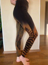 Load image into Gallery viewer, Veigha Leggings
